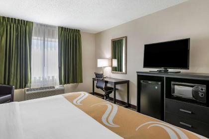 Quality Inn & Suites - image 11