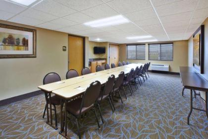 AmericInn by Wyndham Bay City - image 10
