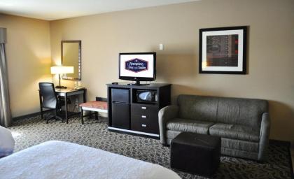 Hampton Inn & Suites Bay City - image 18