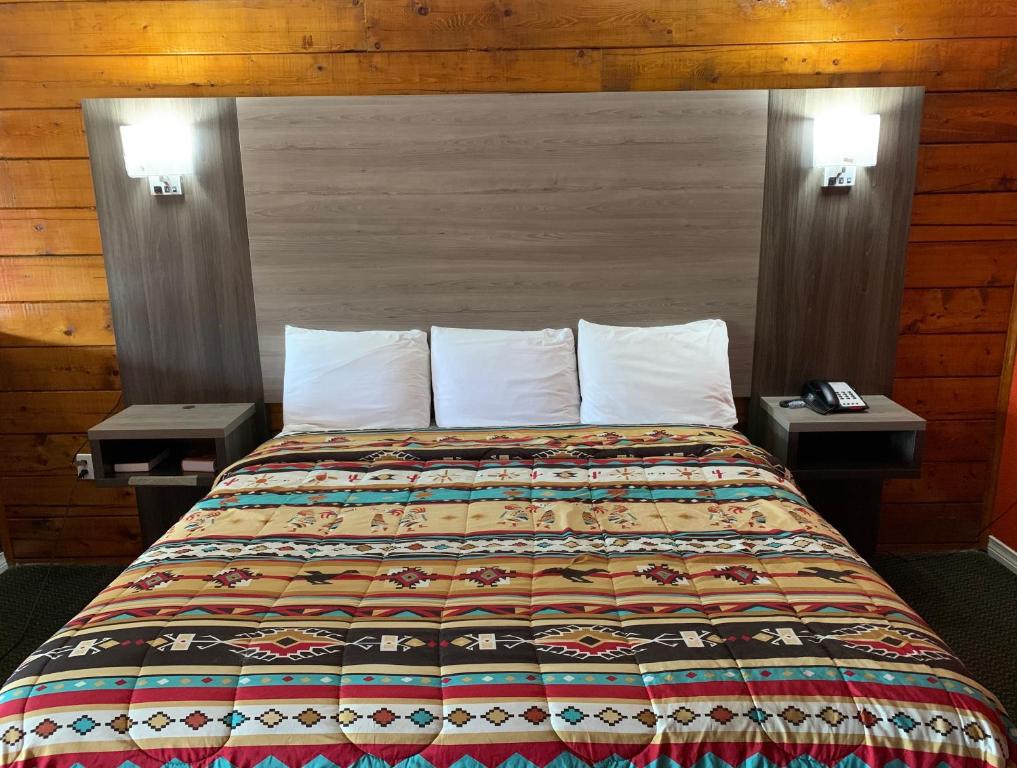 Log Cabin Inn - image 3