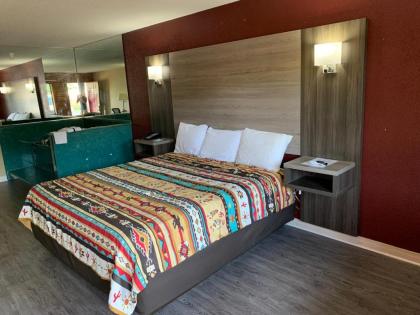 Log Cabin Inn - image 5