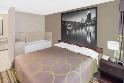 Super 8 by Wyndham Bay St. Louis - image 11