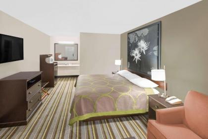 Super 8 by Wyndham Bay St. Louis - image 14