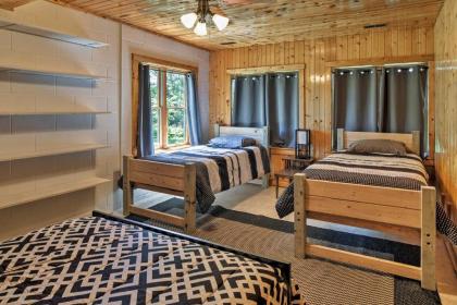 Rural Coon Rapids Cabin with Deck - Hike and Golf! - image 10