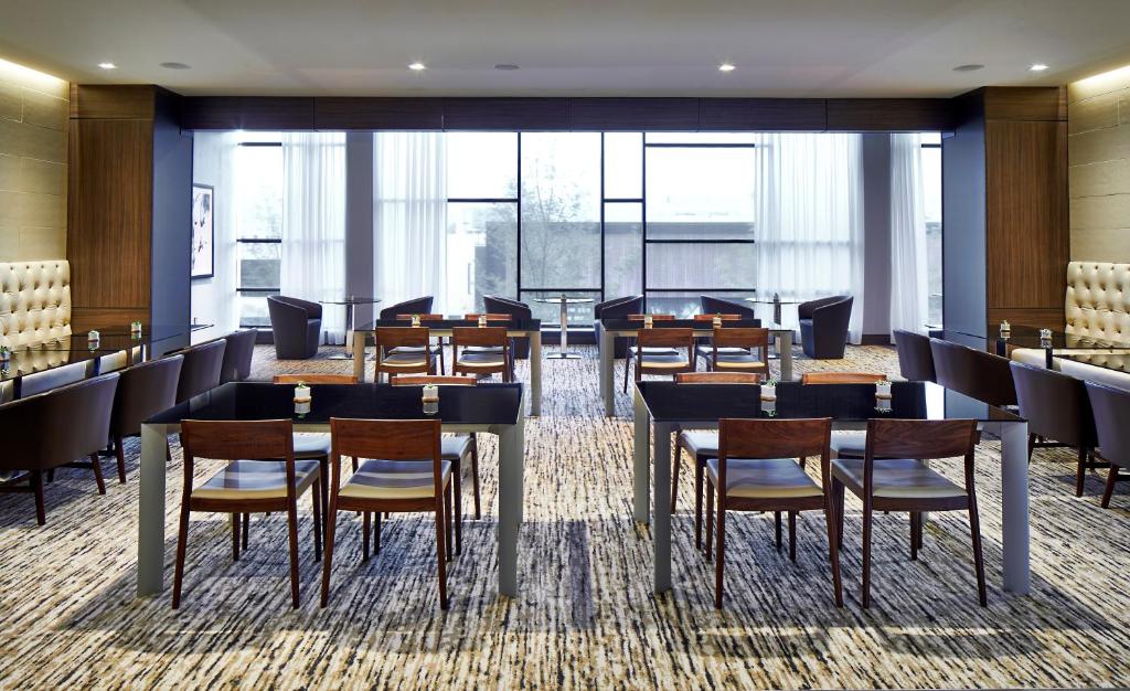 AC Hotel by Marriott Cleveland Beachwood - image 5