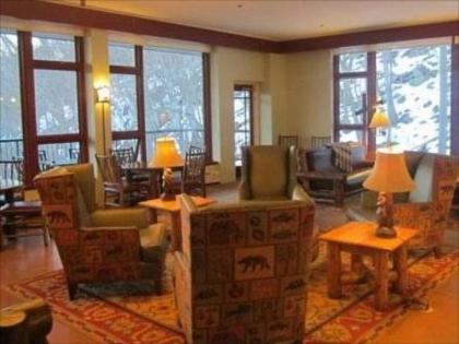 Overlook Lodge and Stone Cottages at Bear Mountain