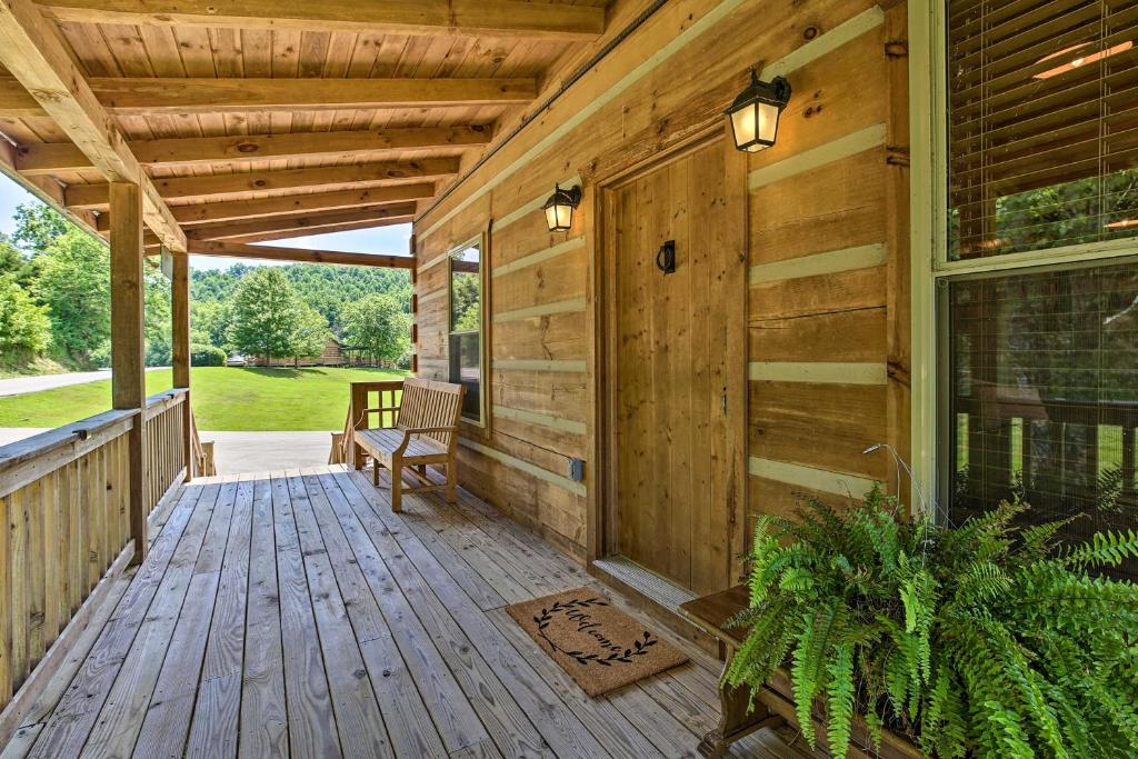 Pet-Friendly Cabin with WiFi in Daniel Boone NF - main image
