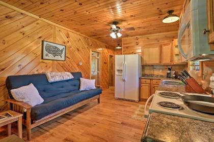 Pet-Friendly Cabin with WiFi in Daniel Boone NF - image 4