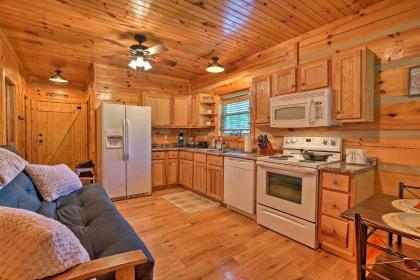 Pet-Friendly Cabin with WiFi in Daniel Boone NF - image 6