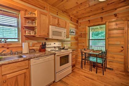 Pet-Friendly Cabin with WiFi in Daniel Boone NF - image 9