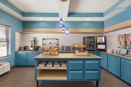 Country Inn & Suites by Radisson Beaufort West SC - image 14