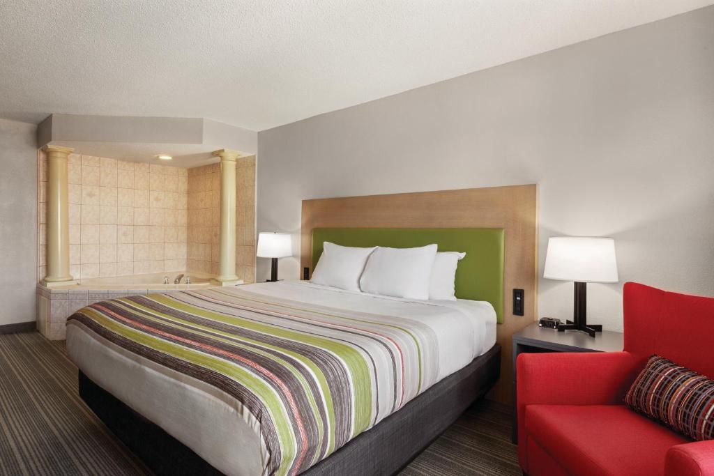 Country Inn & Suites by Radisson Beaufort West SC - image 3