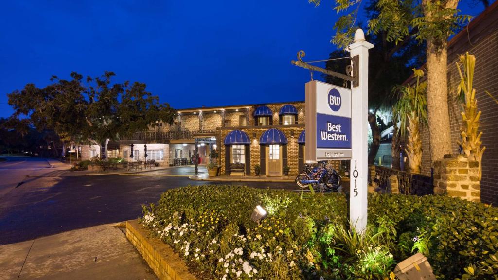 Best Western Sea Island Inn - image 2