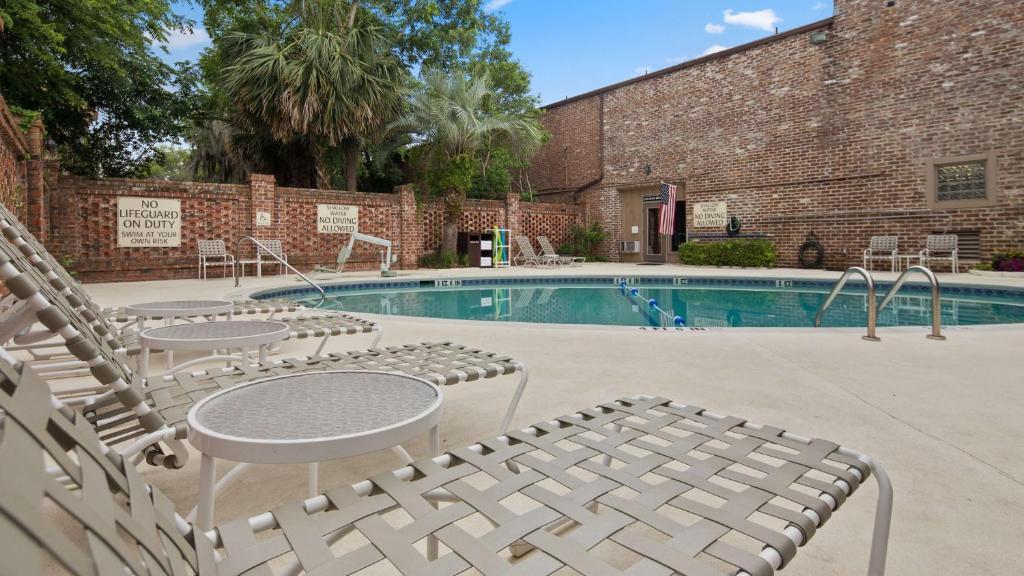 Best Western Sea Island Inn - image 3