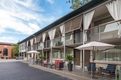 City Loft Hotel - image 9