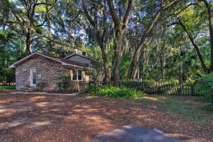 Pet-Friendly Home Short Walk to Scenic Overlook! - image 8