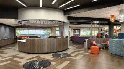 Tru by Hilton Beaufort Sc - image 3