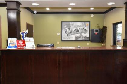 Super 8 by Wyndham Beaumont/I-10 S TX - image 7