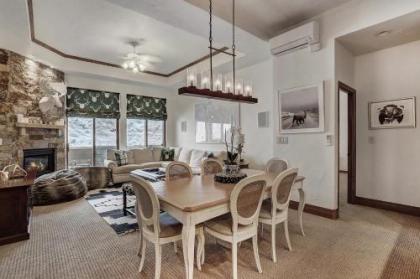 Plaza Level Luxury 3Br Retreat With A C Beaver Creek Village Condo Colorado