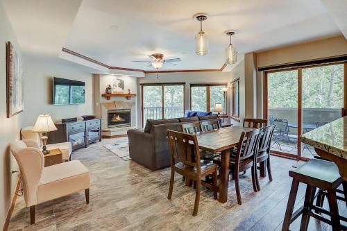 Luxurious 3 Bedroom Walk To Slopes & Beaver Creek Village Condo - main image