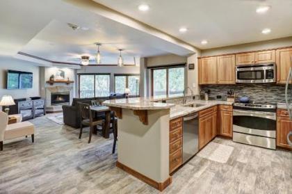 Luxurious 3 Bedroom Walk To Slopes & Beaver Creek Village Condo - image 5