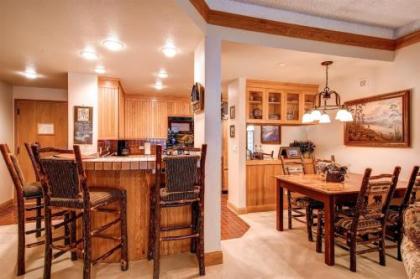 Beaver Creek Village 2 Bedroom Condo at The Charter Hot Tub & Heated Pool - image 1