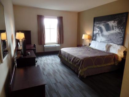 Super 8 by Wyndham Beaver Falls - image 13