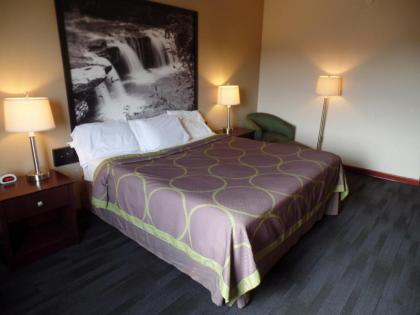 Super 8 by Wyndham Beaver Falls - image 14
