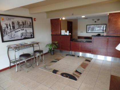 Super 8 by Wyndham Beaver Falls - image 2