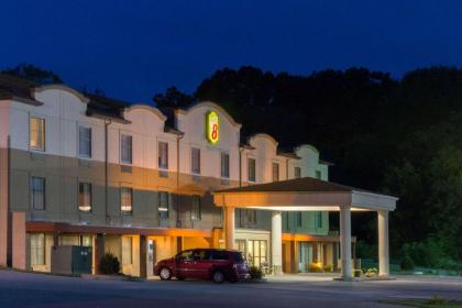 Super 8 by Wyndham Beaver Falls - image 7