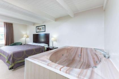 Super 8 by Wyndham Beaver Falls - image 9