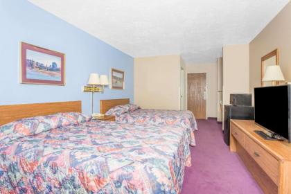 Super 8 by Wyndham Beaver UT - image 9
