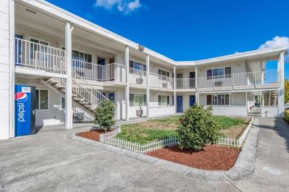 Motel 6-Beaverton OR - image 13
