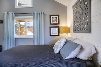 Watson Avenue Tiny House - image 11