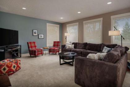 Highland Gables - image 15
