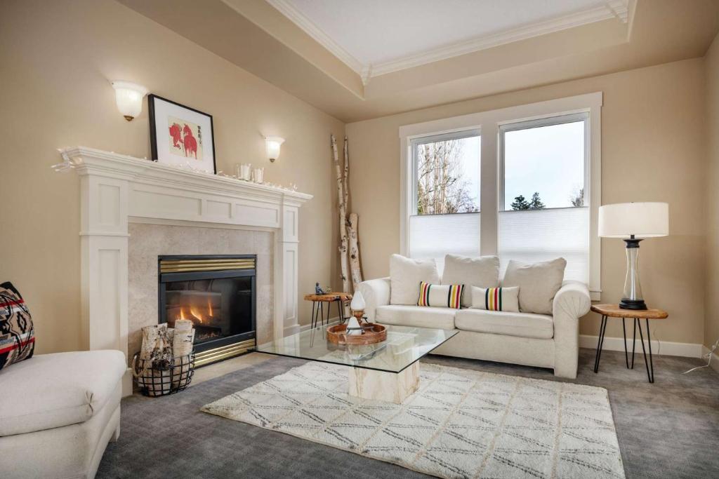 Highland Gables - image 3
