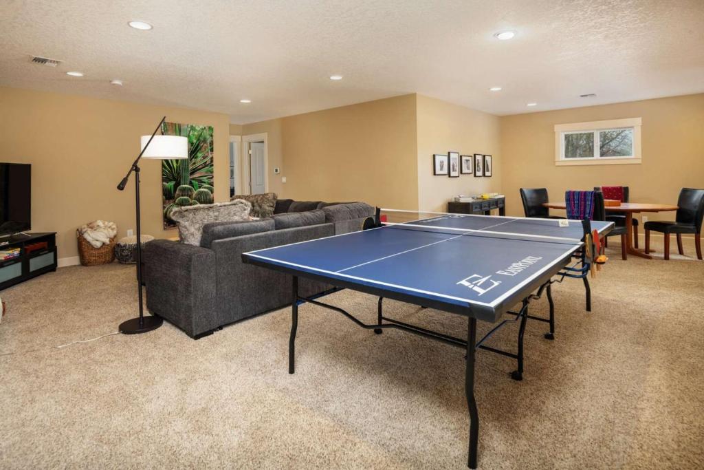 Highland Gables - image 6