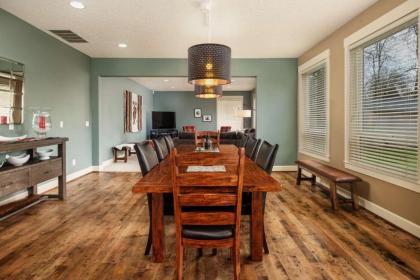 Highland Gables - image 8