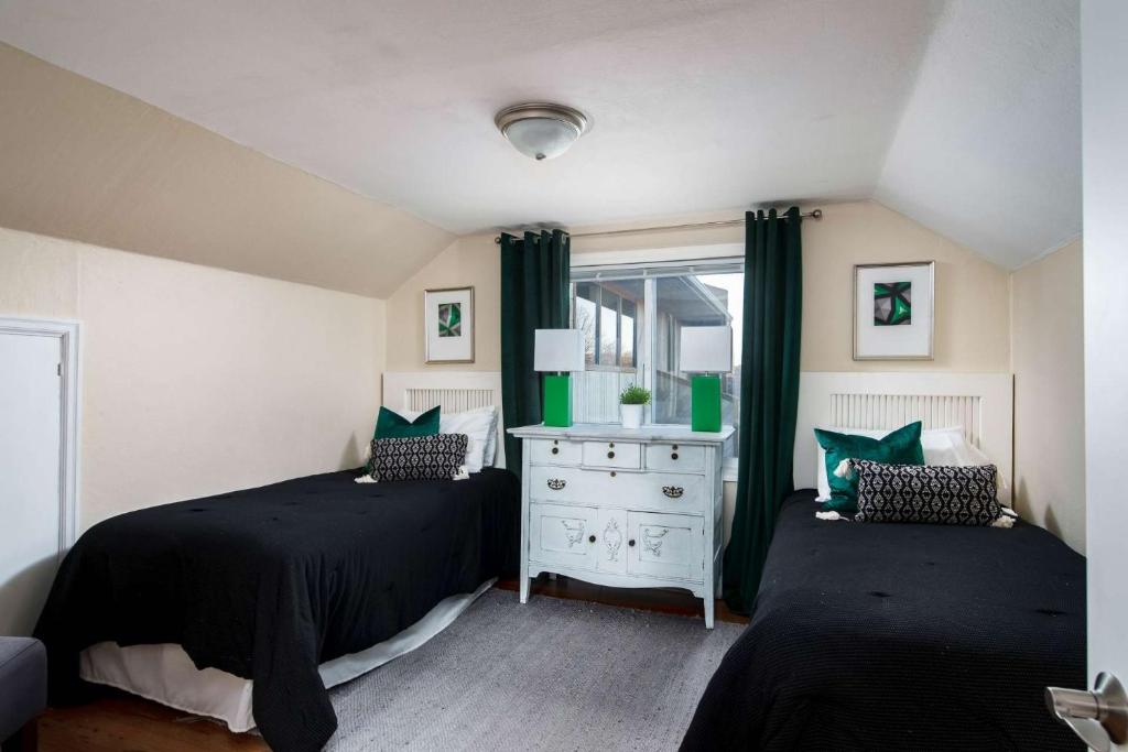 Watson Avenue Villa - image 6