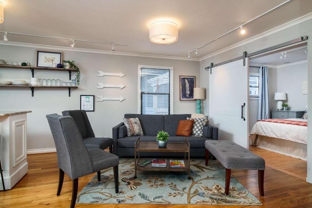 Watson Avenue Villa - image 7