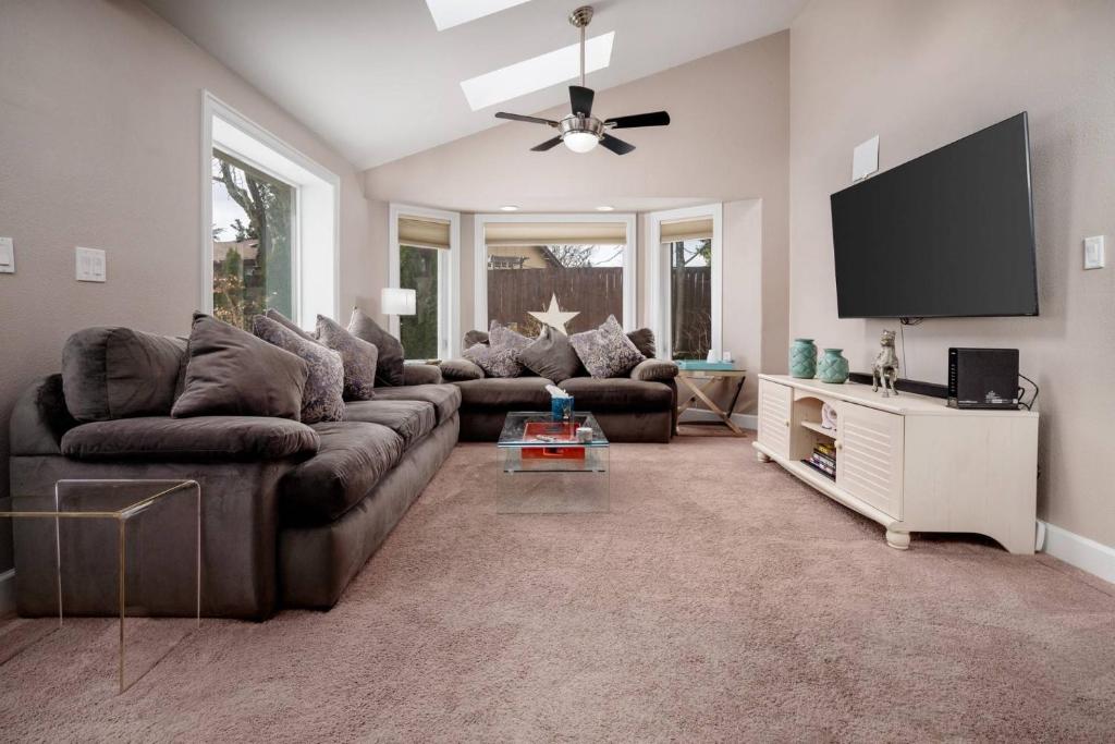 Peppertree Retreat - image 4