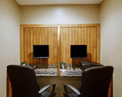 Quality Inn Beckley - image 12