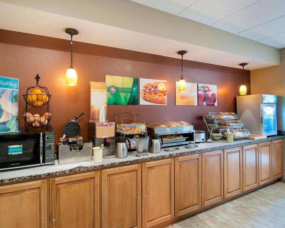 Quality Inn Beckley - image 2