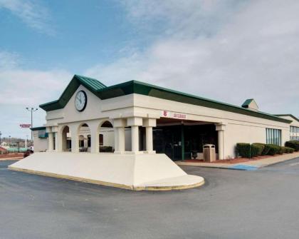 Quality Inn Beckley - image 7