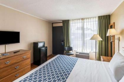 SMART EXTENDED STAY - formerly Rodeway Inn - image 3