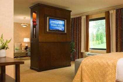 DoubleTree by Hilton Hotel Boston - Bedford Glen - image 8