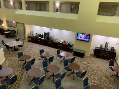 Bedford Plaza Hotel - Boston - image 8