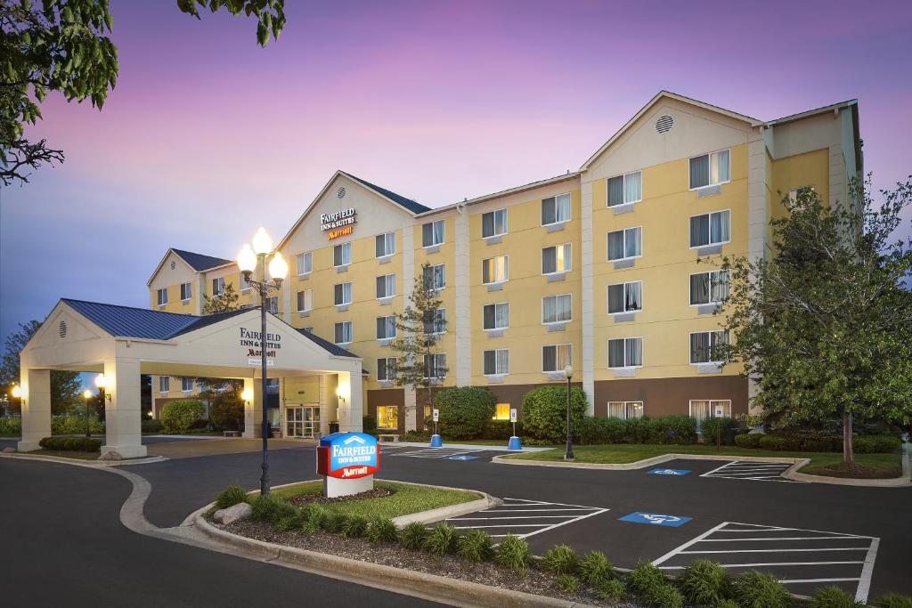 Fairfield Inn & Suites Chicago Midway Airport - main image