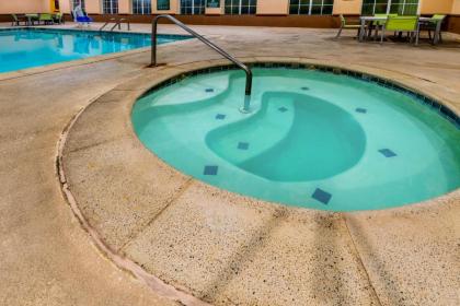 La Quinta by Wyndham DFW Airport West - Bedford - image 10