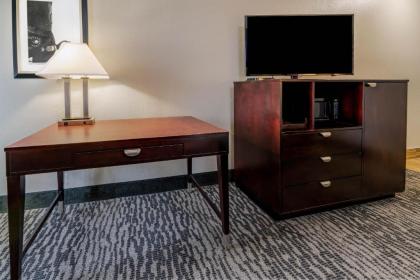 La Quinta by Wyndham DFW Airport West - Bedford - image 11